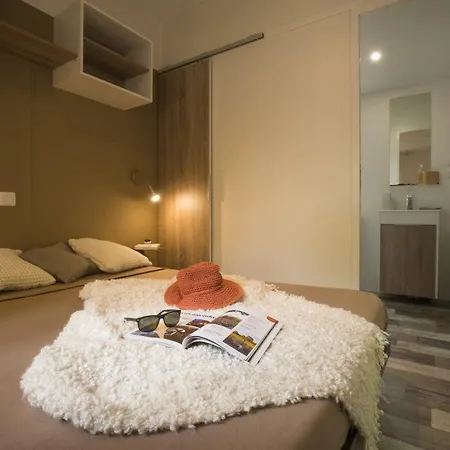 Slow Village פארק נופש ביסקארוס