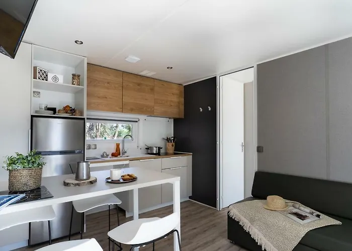 Slow Village פארק נופש 3*